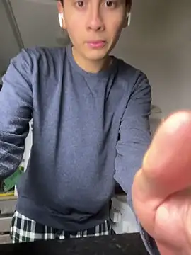 Snapshot of hungspanishtwink chatting on 02/01/26, 10:30 hungspanishtwink online show from 02/01/26, 10:30