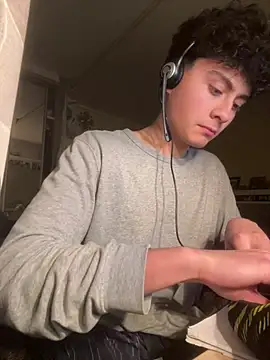 Snapshot of hungspanishtwink chatting on 02/09/26, 07:40 hungspanishtwink online show from 02/09/26, 07:40