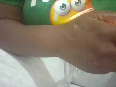 Snapshot of Thand03 chatting on 04/12/26, 04:12 Thand03 online show from 04/12/26, 04:12