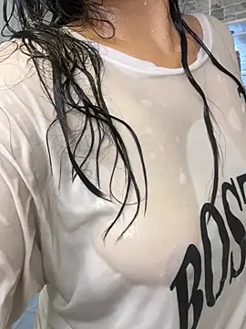 Snapshot of victoria___moon chatting on 01/14/26, 07:08 victoria moon online show from 01/14/26, 07:08