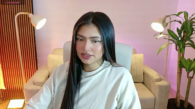 Snapshot of victoria___moon chatting on 02/03/26, 01:27 victoria moon online show from 02/03/26, 01:27