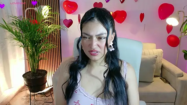 Snapshot of victoria___moon chatting on 02/16/26, 01:18 victoria moon online show from 02/16/26, 01:18