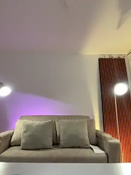 Snapshot of victoria___moon chatting on 03/06/26, 05:09 victoria moon online show from 03/06/26, 05:09