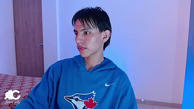 Snapshot of andrew_courtzz chatting on 03/30/26, 07:59 andrew courtzz online show from 03/30/26, 07:59