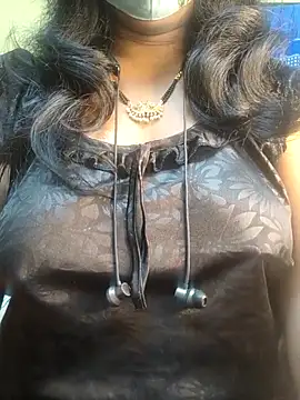 Snapshot of Preeti345 chatting on 03/10/26, 01:54 Preeti345 online show from 03/10/26, 01:54