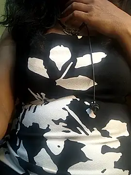 Snapshot of Preeti345 chatting on 03/16/26, 05:55 Preeti345 online show from 03/16/26, 05:55