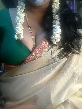 Snapshot of Preeti345 chatting on 03/25/26, 04:35 Preeti345 online show from 03/25/26, 04:35