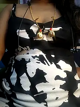 Snapshot of Preeti345 chatting on 04/01/26, 04:26 Preeti345 online show from 04/01/26, 04:26