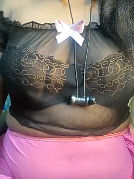 Snapshot of Preeti345 chatting on 04/12/26, 12:32 Preeti345 online show from 04/12/26, 12:32