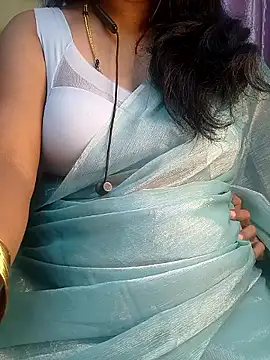 Snapshot of Preeti345 chatting on 04/16/26, 04:41 Preeti345 online show from 04/16/26, 04:41