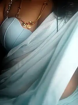 Snapshot of Preeti345 chatting on 04/18/26, 01:59 Preeti345 online show from 04/18/26, 01:59