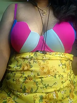 Snapshot of Preeti345 chatting on 04/19/26, 06:10 Preeti345 online show from 04/19/26, 06:10