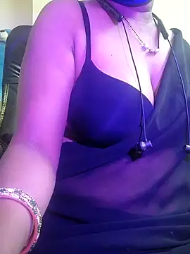 Snapshot of Preeti345 chatting on 06/10/26, 03:07 Preeti345 online show from 06/10/26, 03:07