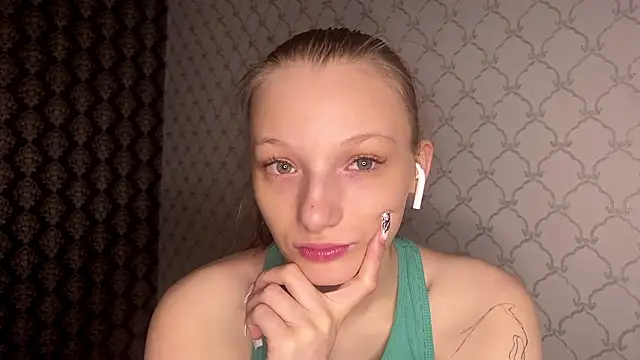 Snapshot of Cleonoth2o chatting on 03/08/26, 06:12 Cleonoth2o online show from 03/08/26, 06:12