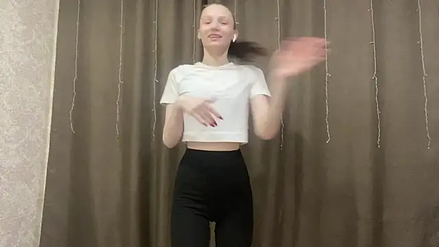 Snapshot of Cleonoth2o chatting on 04/09/26, 06:13 Cleonoth2o online show from 04/09/26, 06:13