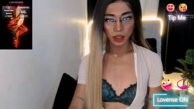 Snapshot of TsBlackHORSECOCKcalix chatting on 03/18/26, 01:25 TsBlackHORSECOCKcalix online show from 03/18/26, 01:25