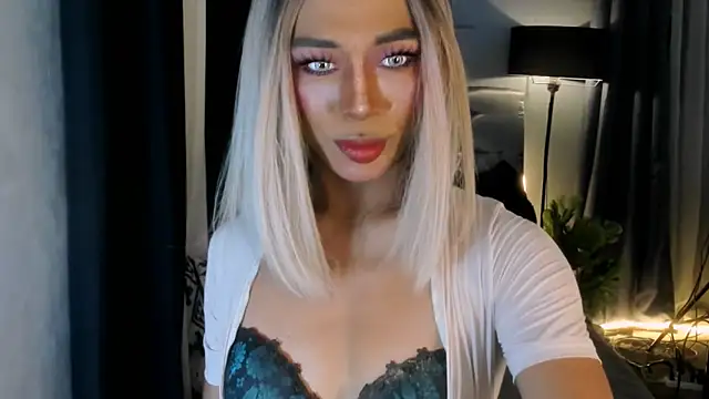 Snapshot of TsBlackHORSECOCKcalix chatting on 04/17/26, 12:52 TsBlackHORSECOCKcalix online show from 04/17/26, 12:52