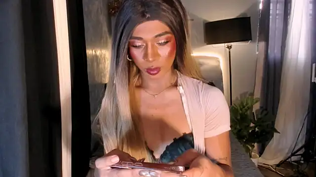 Snapshot of TsBlackHORSECOCKcalix chatting on 04/23/26, 06:14 TsBlackHORSECOCKcalix online show from 04/23/26, 06:14