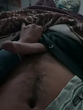 Snapshot of Mahmodkhaled21 chatting on 03/19/26, 01:42 Mahmodkhaled21 online show from 03/19/26, 01:42