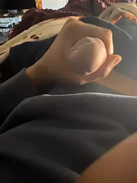 Snapshot of Mahmodkhaled21 chatting on 04/05/26, 11:29 Mahmodkhaled21 online show from 04/05/26, 11:29