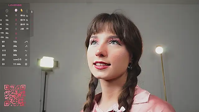 Snapshot of Lanenger chatting on 12/19/25, 09:00 Lanenger online show from 12/19/25, 09:00