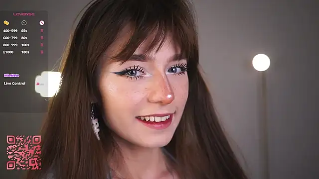 Snapshot of Lanenger chatting on 02/25/26, 10:19 Lanenger online show from 02/25/26, 10:19