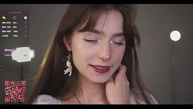 Snapshot of Lanenger chatting on 04/15/26, 10:10 Lanenger online show from 04/15/26, 10:10