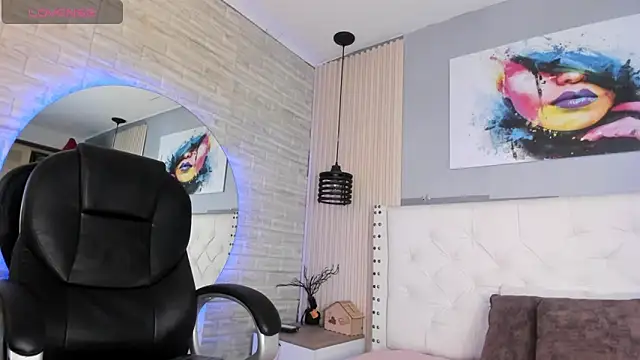 Snapshot of ariana__rosse chatting on 04/18/26, 03:10 ariana rosse online show from 04/18/26, 03:10