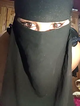 Snapshot of -Batta- chatting on 04/19/26, 01:21 -Batta- online show from 04/19/26, 01:21