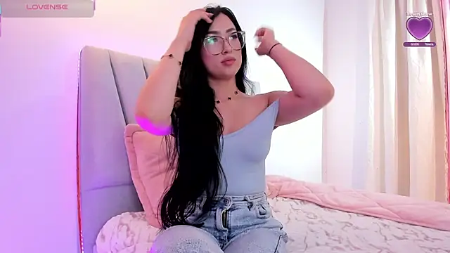 Snapshot of Ambaar5 chatting on 02/13/26, 12:17 Ambaar5 online show from 02/13/26, 12:17