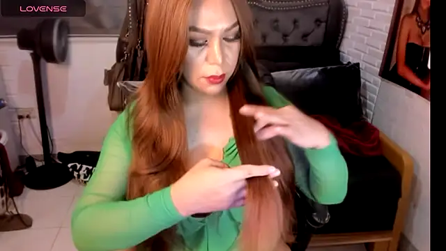 UrVirtualLover online show from 10/18/25, 10:38