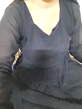 Snapshot of Riya_rani8 chatting on 04/22/26, 04:08 Riya rani8 online show from 04/22/26, 04:08