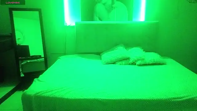 Sara valderrama  online show from 03/13/26, 01:34