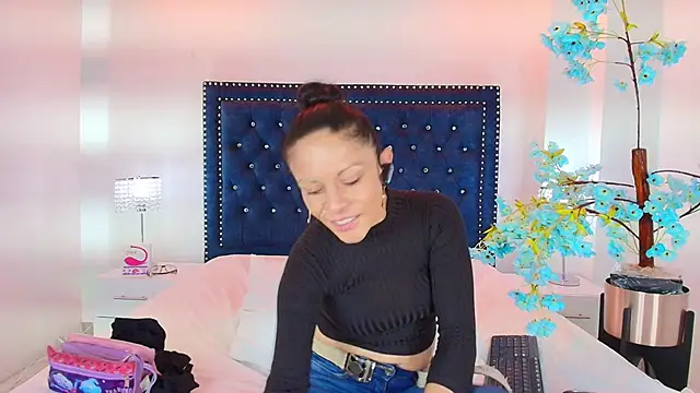 Snapshot of Velora_nigth chatting on 01/17/26, 11:26 Velora nigth online show from 01/17/26, 11:26