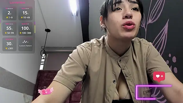 Kiara Fox   online show from 02/11/26, 08:14