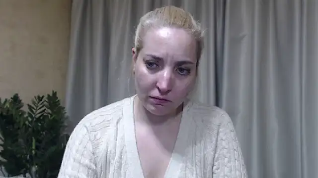 Snapshot of sweetpussy chatting on 04/18/26, 07:58 sweetpussy online show from 04/18/26, 07:58