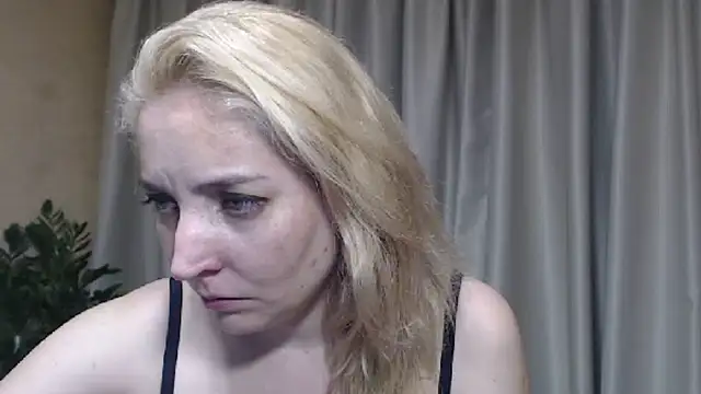 Snapshot of sweetpussy chatting on 06/30/26, 05:25 sweetpussy online show from 06/30/26, 05:25