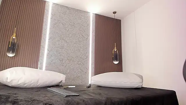 maye wells  online show from 02/27/26, 07:25