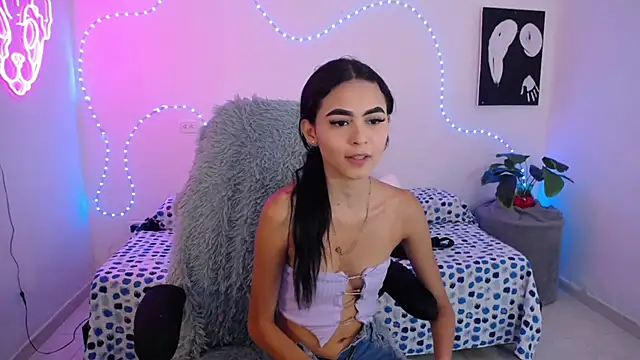 Snapshot of Sofia_tgn chatting on 05/14/26, 06:47 Sofia tgn online show from 05/14/26, 06:47