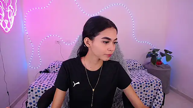 Snapshot of Sofia_tgn chatting on 05/15/26, 06:48 Sofia tgn online show from 05/15/26, 06:48
