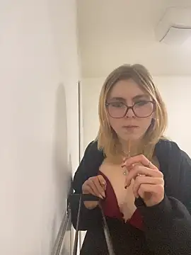 Milly-Kiss online show from 01/08/26, 08:11