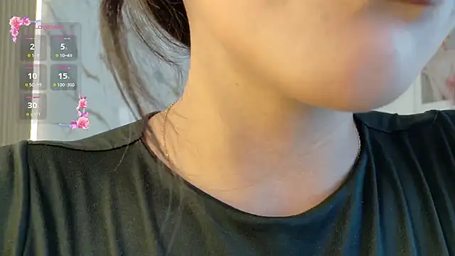 Snapshot of miajonesblowjob chatting on 04/21/26, 07:17 miajonesblowjob online show from 04/21/26, 07:17