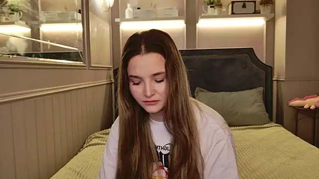 Lina Sinerz online show from 03/06/26, 08:38