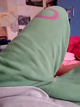 Snapshot of barbone15 chatting on 02/28/26, 10:27 barbone15 online show from 02/28/26, 10:27