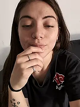 Snapshot of Ceciihot chatting on 12/16/25, 06:35 Ceciihot online show from 12/16/25, 06:35