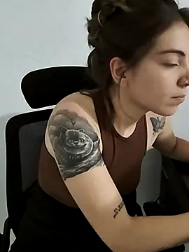 Ceciihot online show from 12/20/25, 03:13