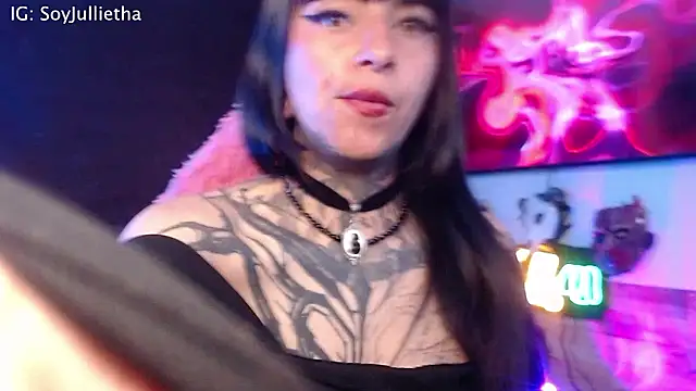 Julls420  online show from 02/25/26, 04:33