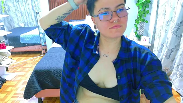 Snapshot of geminis_xxx chatting on 04/10/26, 03:45 geminis xxx online show from 04/10/26, 03:45