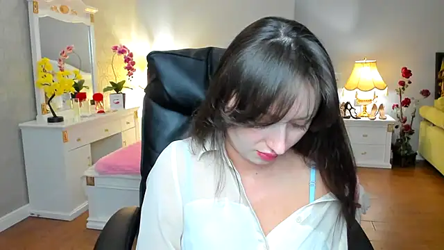 Snapshot of RosiAlina chatting on 07/16/26, 08:09 RosiAlina online show from 07/16/26, 08:09