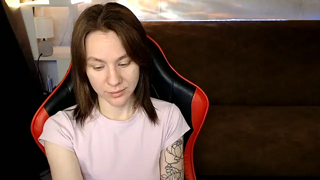 Snapshot of MiaBun1 chatting on 01/12/26, 03:01 MiaBun1 online show from 01/12/26, 03:01